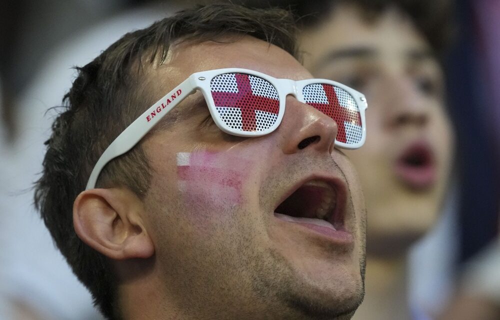 Anglia megszerezte a vezetést Szerbia ellen