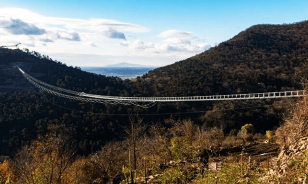 Krisztus koporsója és a nemzeti összetartozás függőhídja