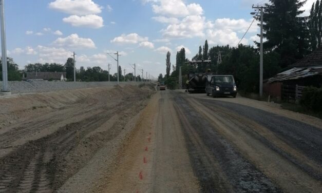 Aszfaltozzák Szabadkán a Koszovó utcát (Fotók)