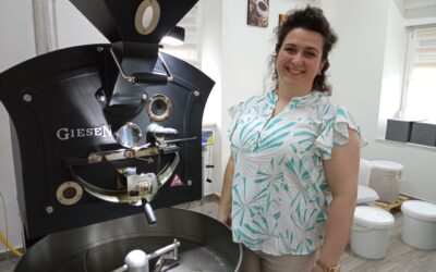 Malaja, a kávéparadicsom A péterrévei Győri Daniella szülőfalujában nyitott minőségi kávépörkölőt
