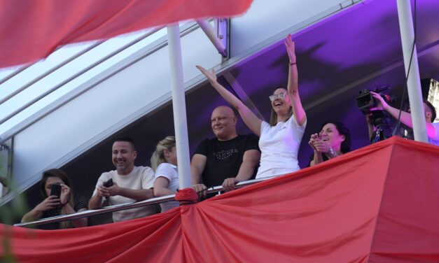 Csaknem három év börtönre ítélték a Pink TV részegen gyereket gázoló producerét