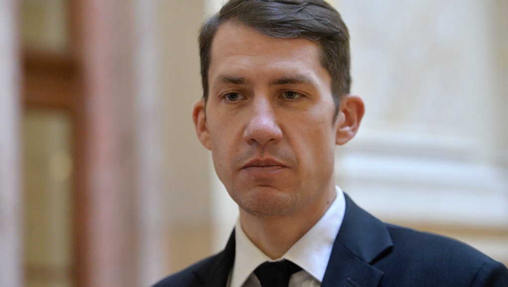 Pásztor: A magyarok el fognak menni az országból a kötelező sorkatonaság miatt