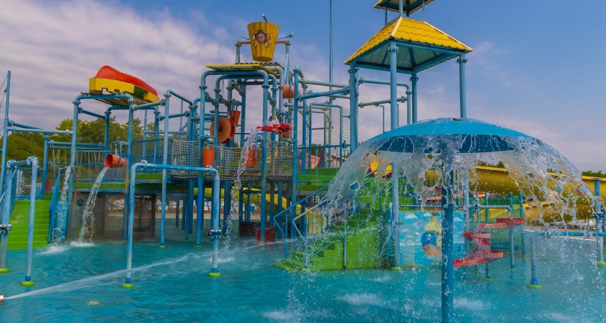 Öt gyerek van kórházban mérgezés gyanújával, a Petrolend akvaparkban fürdőztek