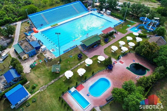 Megnyílt Szabadkán a sétaerdei medence