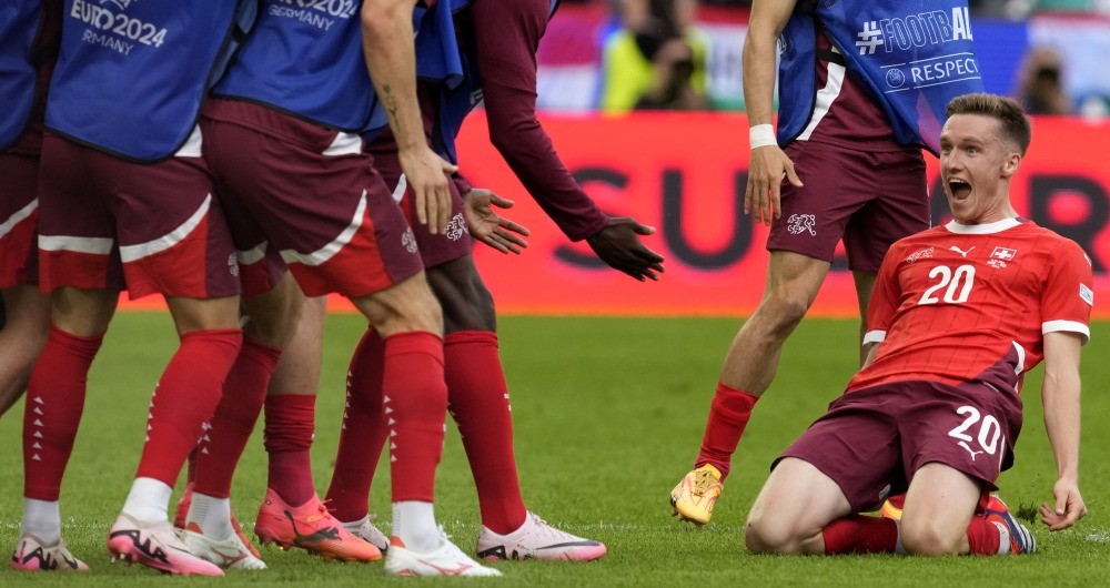 Magyarország kétgólos vereséggel mutatkozott be