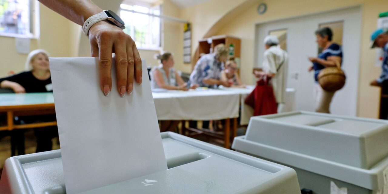 Bezártak a szavazókörök Magyarországon, elkezdődött a voksok összeszámlálása