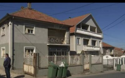 Van, ahol kávéval, üdítővel várják a szavazókat