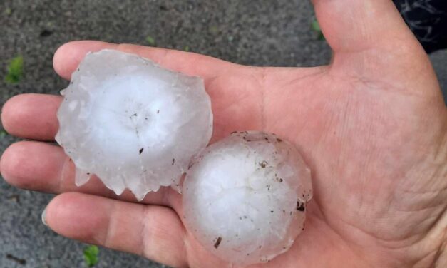 Tojásnagyságú jegek zúdultak két településre