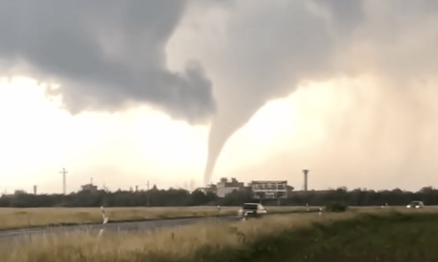 Tornádó ért földet Szombathely közelében (Fotók+Videó)