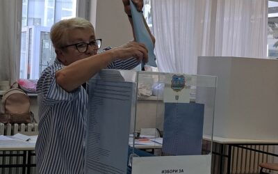 Csak a listák felét függesztették ki egyes újvidéki szavazóhelyeken