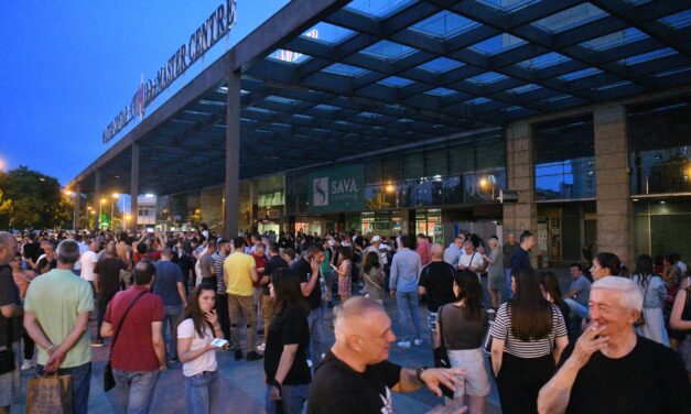 „Kérem, minket is váltsanak majd le, ha demokratikus úton jutunk hatalomra és ilyenné válunk”