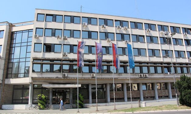 Hétfőn választhatnak új polgármestert Újvidéken