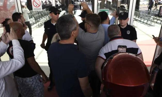 A haladókat elfogta a pánik?!