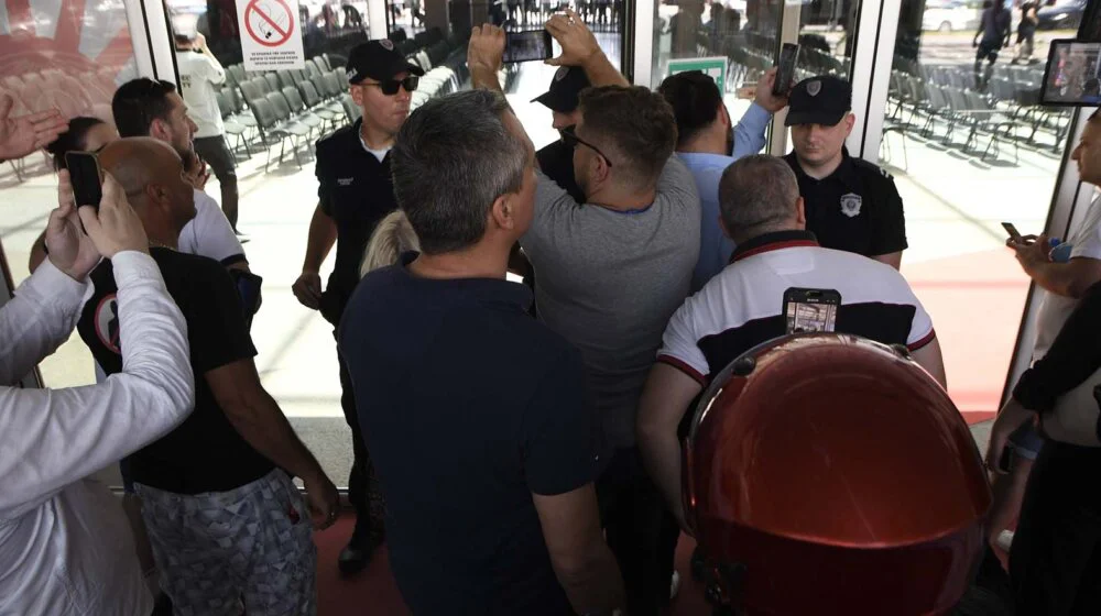 A haladókat elfogta a pánik?!