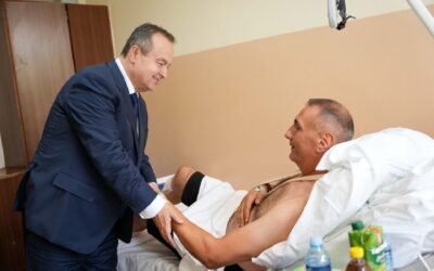 Dačić meglátogatta a támadásban megsebesült rendőrt