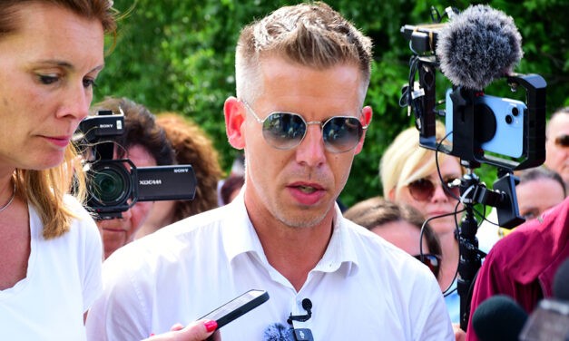 Magyar Péter: Orbán Viktor végképp elveszítette miniszterelnök jellegét