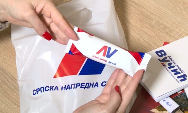 Kik alapították meg a Szerb Haladó Pártot?