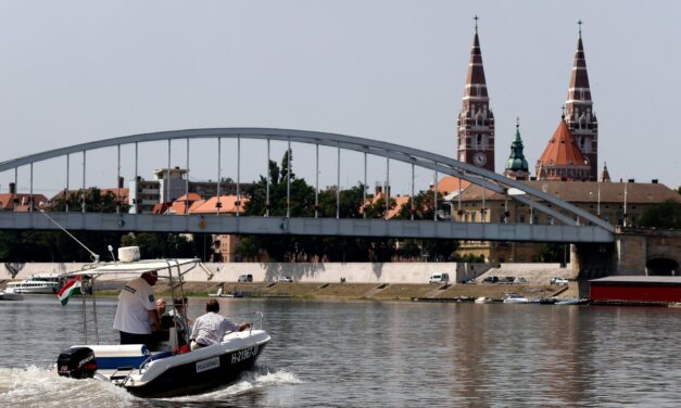 Vízi járőrök figyelik a migránsokat a Maroson és a Tisza alsó szakaszán