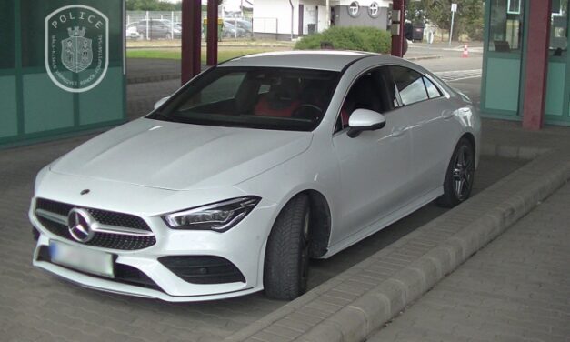 Körözött Mercedest foglaltak le Tompán