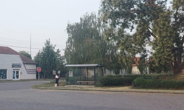 Az állomás/megálló és a busz helyett: a nagy semmi