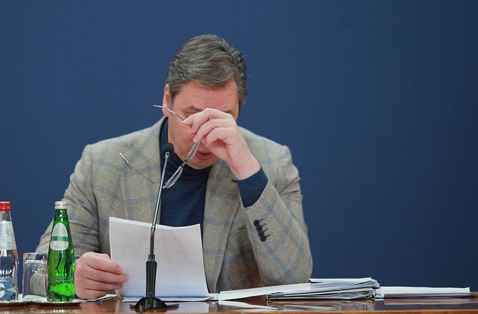 A fiatalok még az ismeretlen miniszterben is jobban bíznak, mint Vučićban