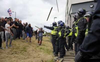 Letartóztatási hullám az Egyesült Királyságban