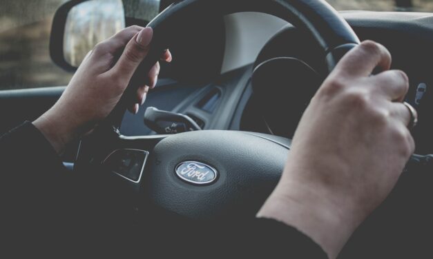 A matematikus kiszámolta mennyi időt takarítunk meg, ha gyorsabban vezetünk a megengedettnél