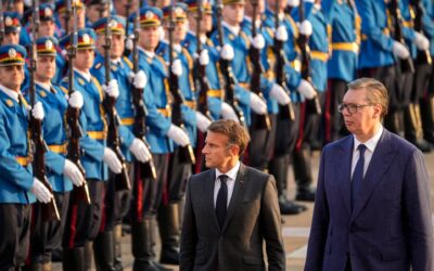Macron megérkezett Szerbiába