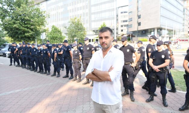 Savo Manojlovićot kórházba kellett szállítani