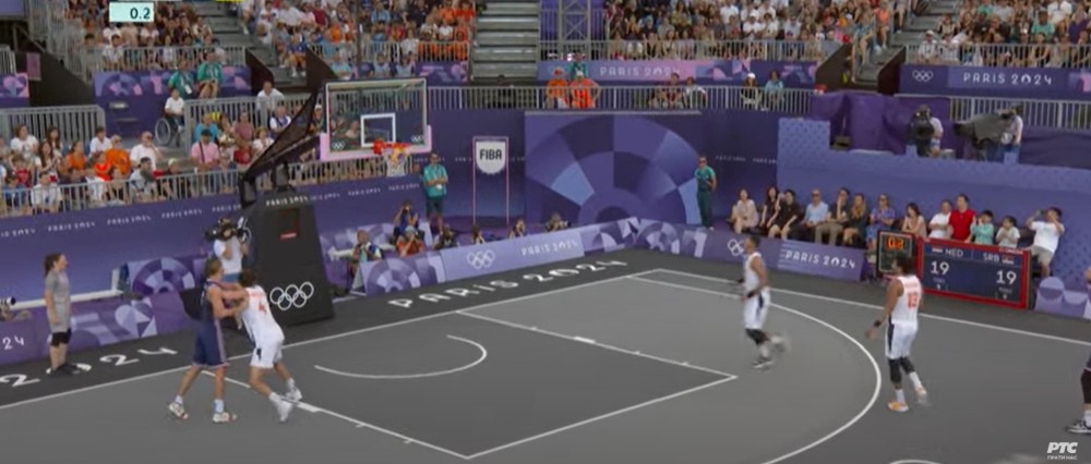 Az utolsó tizedmásodpercben nyolc méteres dobással nyert a válogatott (videó)