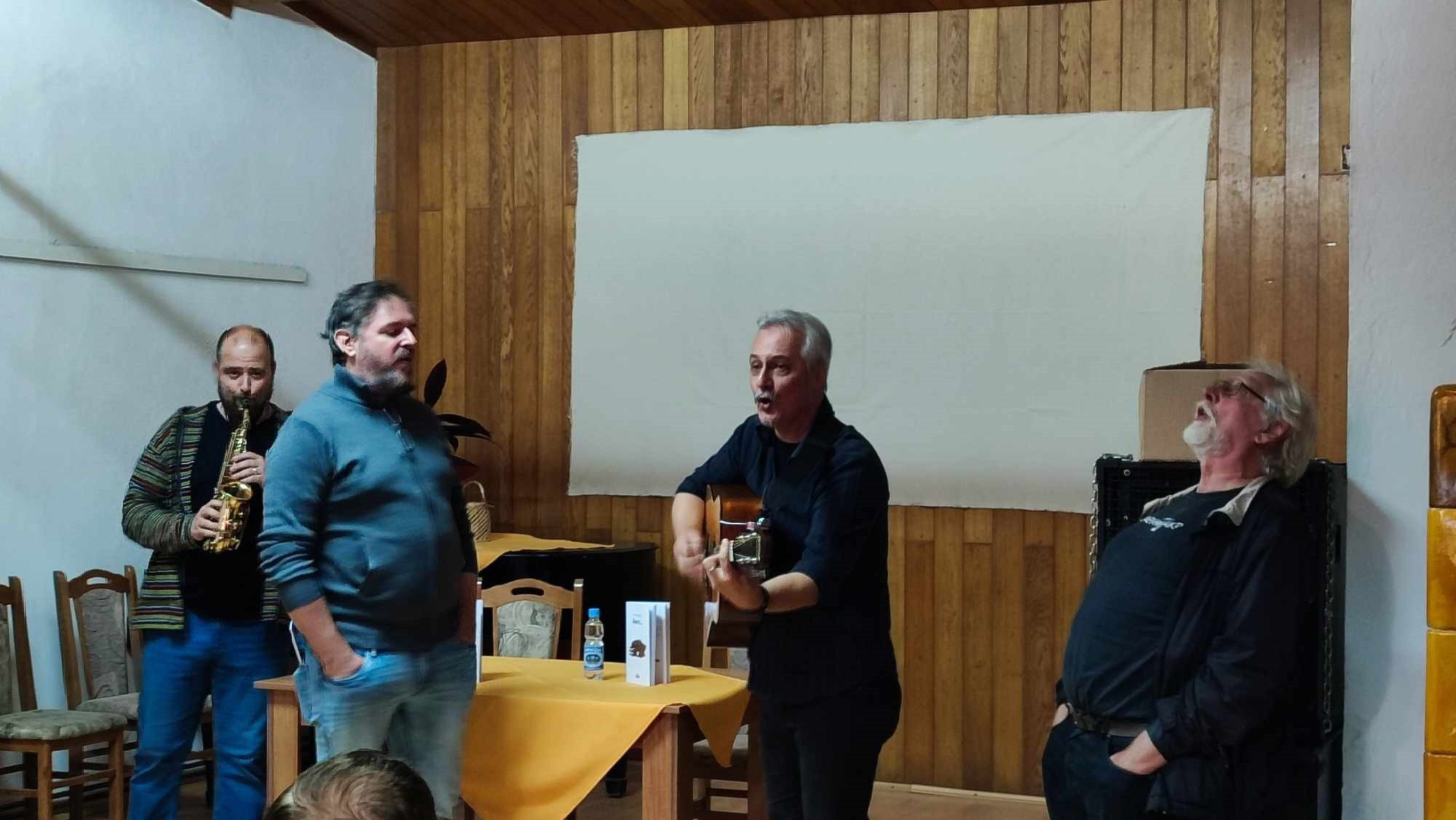 Rendhagyó bemutató