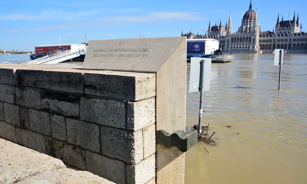 Még nincs meg a 891 centiméteres csúcs. Budapest, 2024. szeptember 20. (Fotó: Szappanos Veronika/SZMSZ)