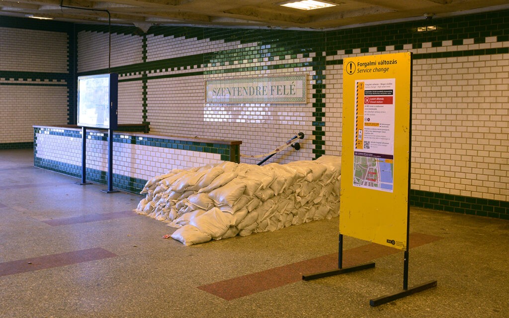 Metró, HÉV, villamos a Duna közelében lezárva. Budapest, 2024. szeptember 20. (Fotó: Szappanos Veronika/SZMSZ)