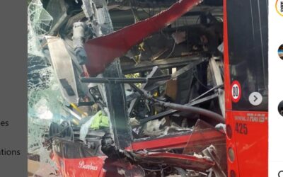 Két városi busz ütközött, többen megsérültek