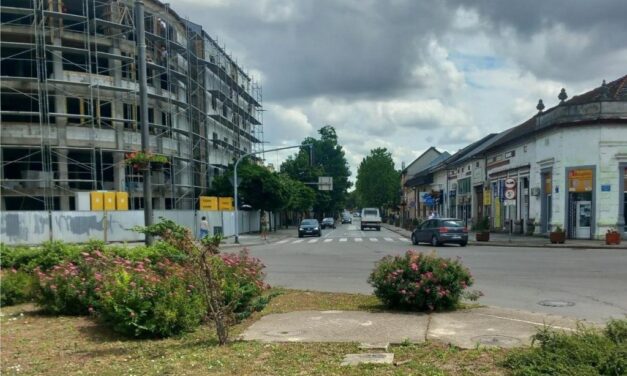 Április eleje helyett május végére készülhet el a topolyai szálloda épületének felújítása