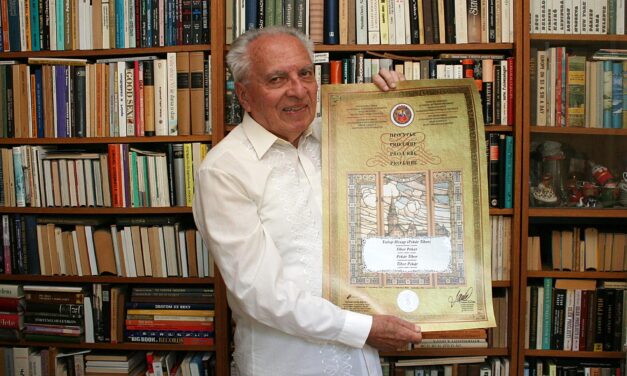 <span class="entry-title-primary">„Egy feles hegedűvel a hónom alatt indultam el az ismeretlen jövő felé”</span> <span class="entry-subtitle">Egyebek közt Pekár Tibor kapta idén Szabadka város Pro Urbe díját</span>