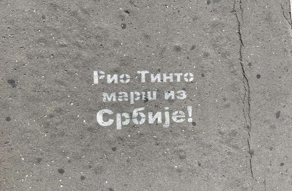 „A lítium guillotine Szerbia feje felett”