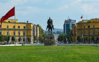 A Vatikánhoz hasonló államot hoznának létre Tiranában