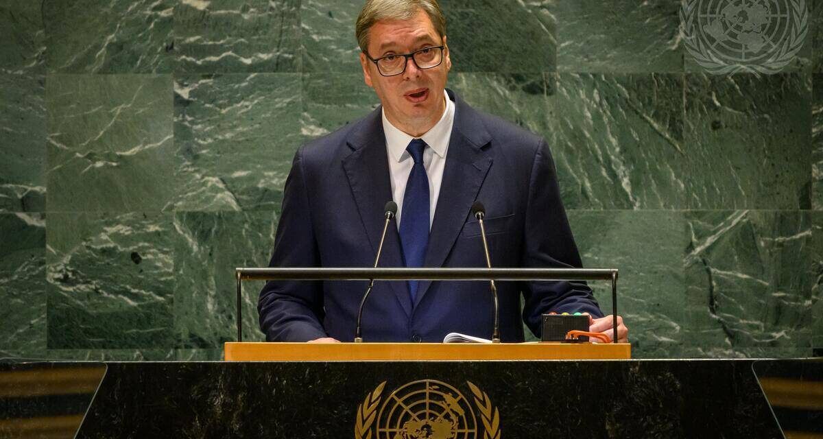 Vučić: A következő amerikai elnöknek az ukrajnai tűzszüneten kell dolgoznia