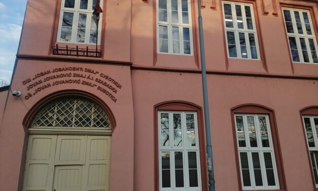 Tanára bántalmazott egy szabadkai diákot