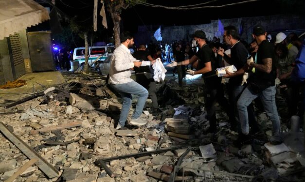 Izrael a Hezbollah fegyverraktárait bombázza Bejrútban