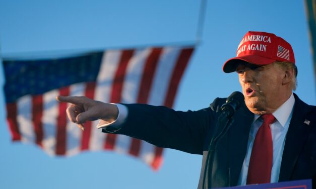 Az amerikaiak többsége szerint Trump „veszélyes diktátor”