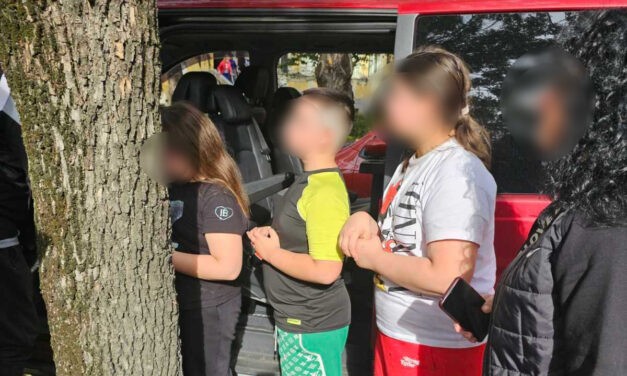 Hazatérhettek az elrabolt romániai gyerekek