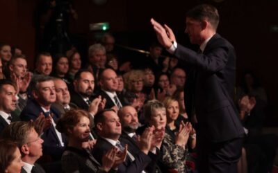 Pásztor: Egy koalíción belül is előfordulhat, hogy nem mindenről gondoljuk ugyanazt A VMSZ elnöke ünnepi beszédében reagált a Szabad Magyar Szóban megjelent cikkre