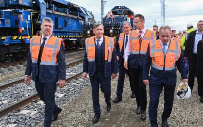 Szijjártó Péter Mészáros Lőrinccel parolázott az Orbán család bányájából kikövezett Budapest–Belgrád vasútnál