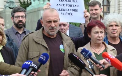 „Az ember, aki szívből cselekszik” Ki az a gazda, aki állítólag traktorral ment neki a rendőröknek?