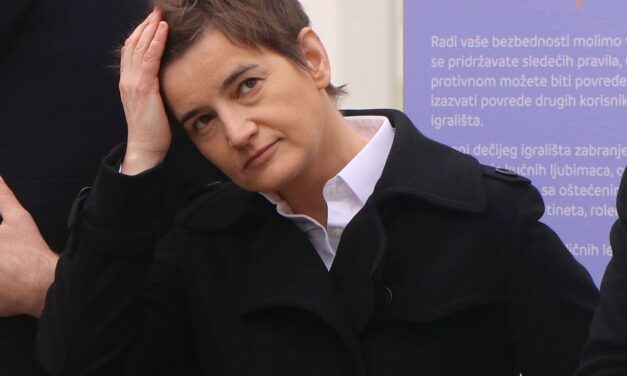 Brnabić: Vagy Vučićot vagy Tepićet, de valakit le kell tartóztatni