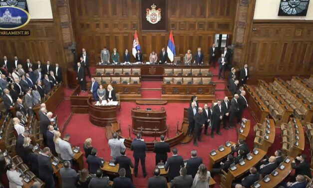 Az ellenzék (egy része?) bojkottálni fogja a parlamenti munkát