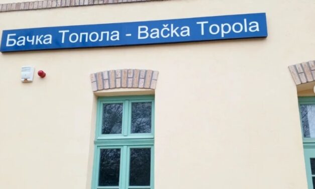 Vučić sajnálja, hogy Vesić és Momirović nem voltak ott a vasút átadásánál