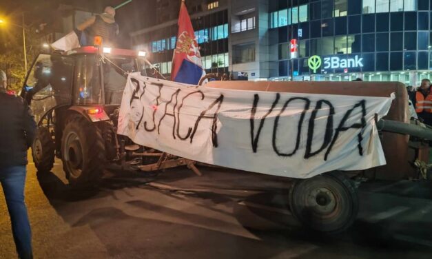 Őrizetbe vették a trágyalevet szállító traktor sofőrjét